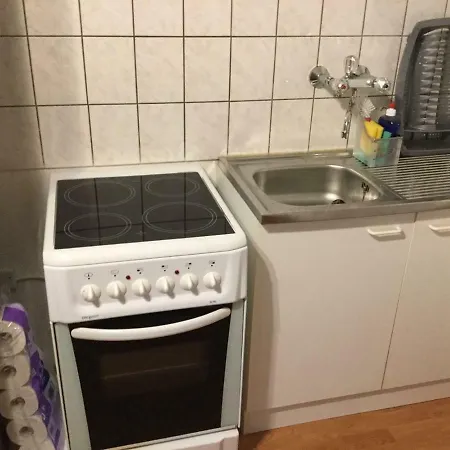 Monteurezimmer Διαμέρισμα